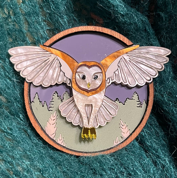 Swooping barn owl convertible brooch