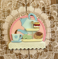 High Tea-son brooch