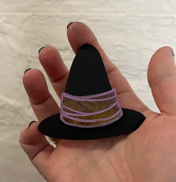 Witches hat brooch